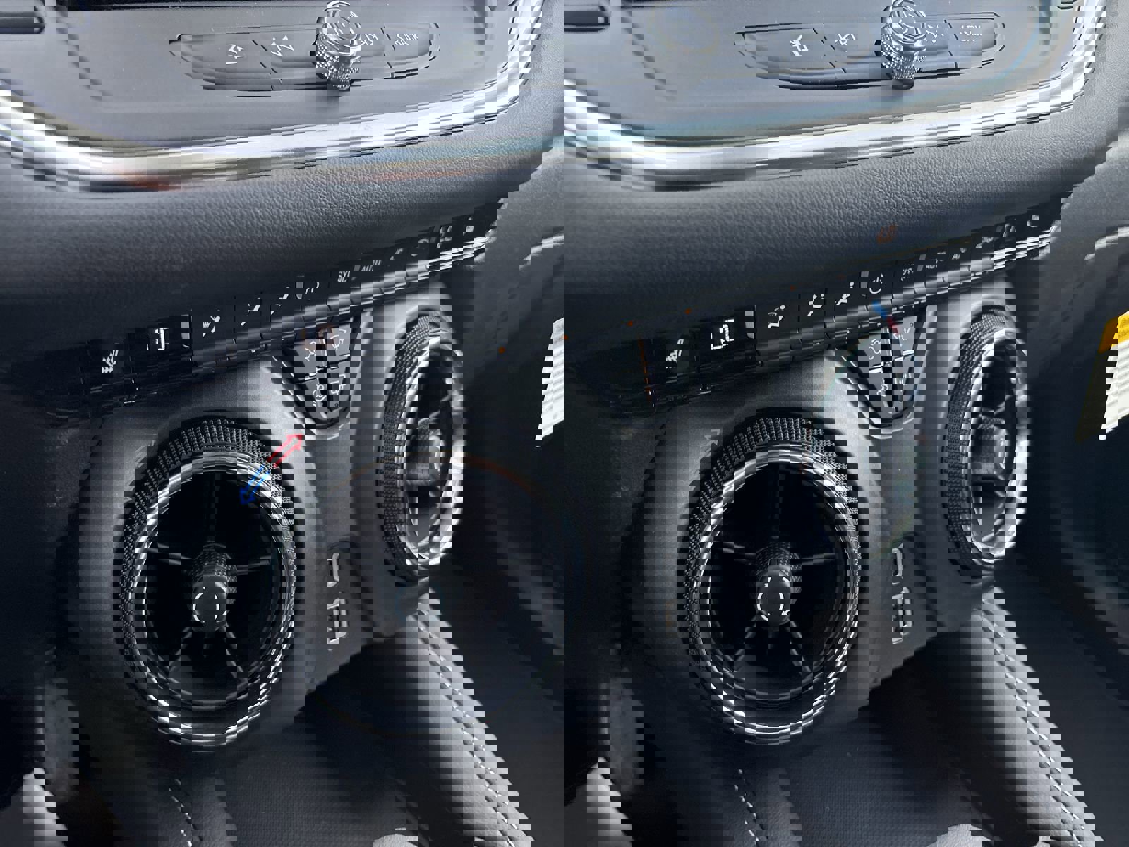 New 2026 Chevrolet Blazer LT w/ Midnight/Sport Edition image 21