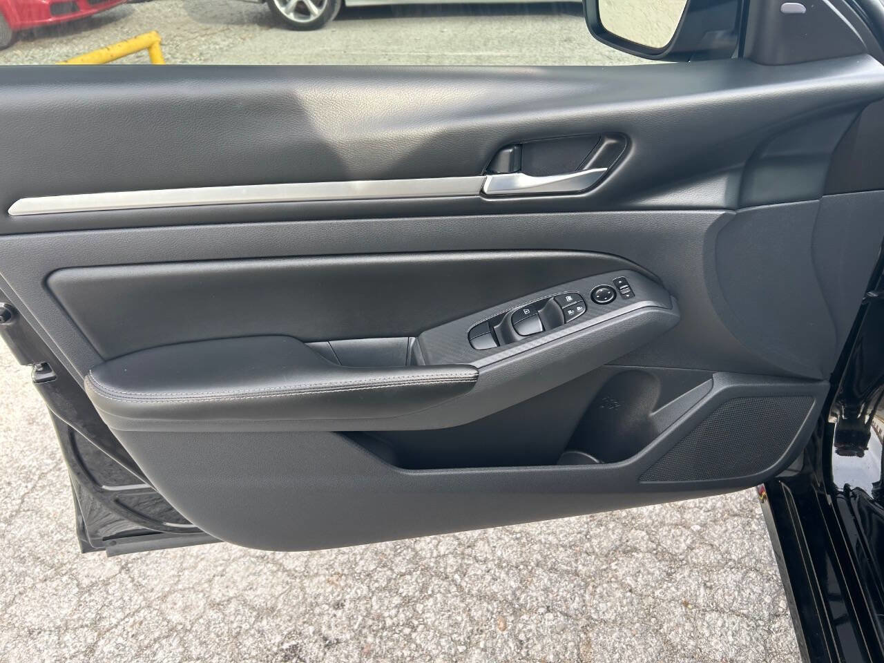 Used 2022 Nissan Altima 2.5 SV image 13