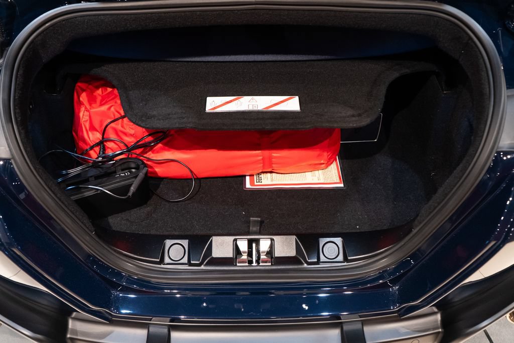 Certified 2024 Ferrari Roma Spider RWD image 17