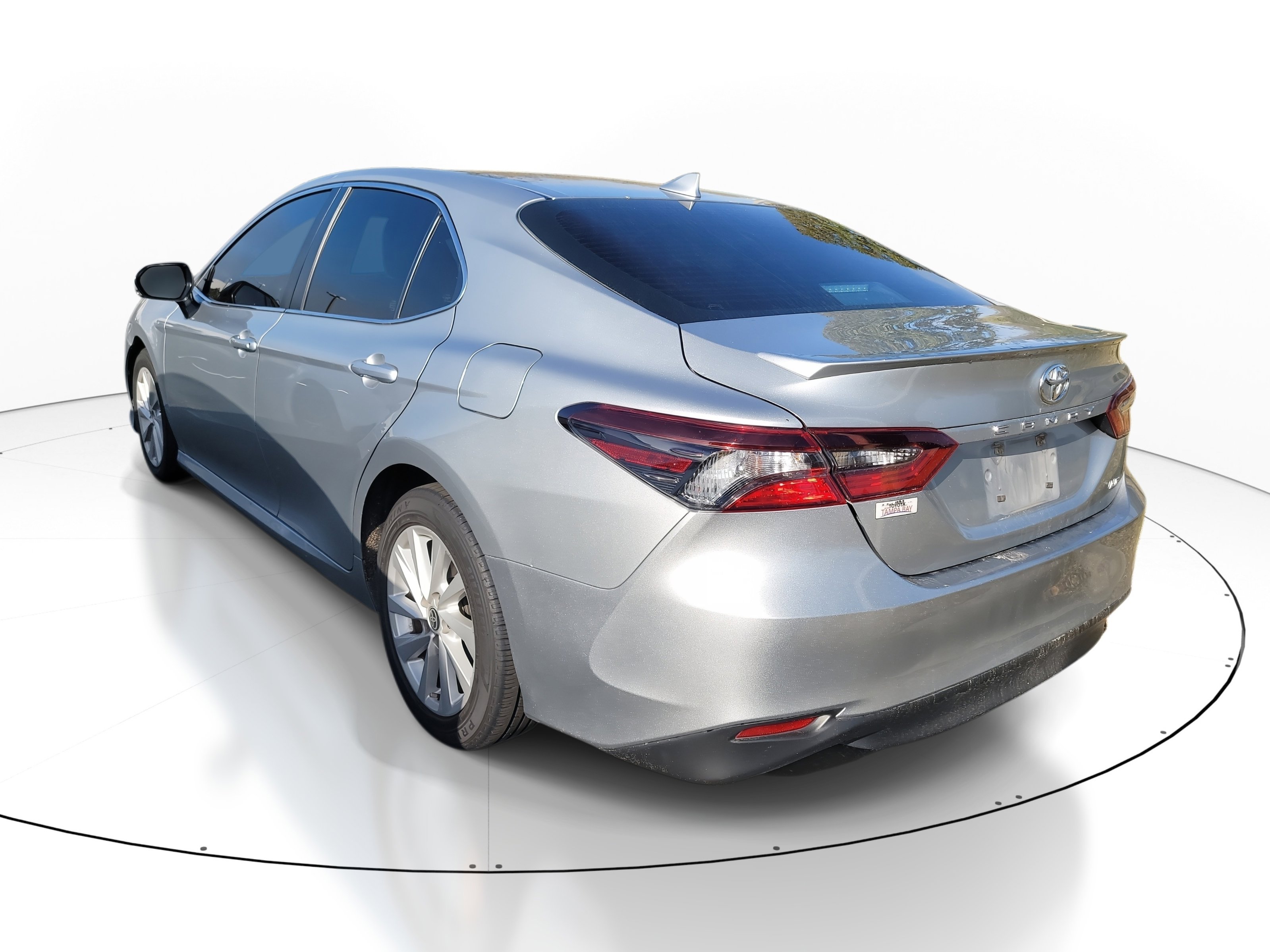 Used 2024 Toyota Camry LE w/ Convenience Package image 5