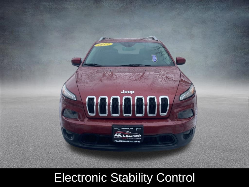Used 2017 Jeep Cherokee Latitude image 10