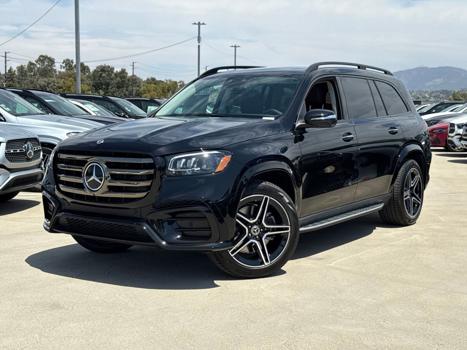 New 2026 Mercedes-Benz GLS 450 4MATIC image 2