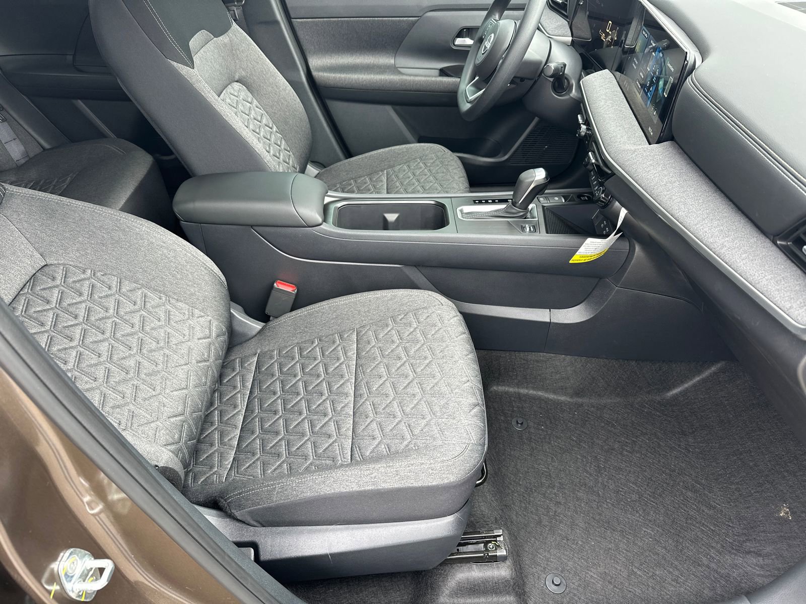 Used 2026 Nissan Kicks SV image 13