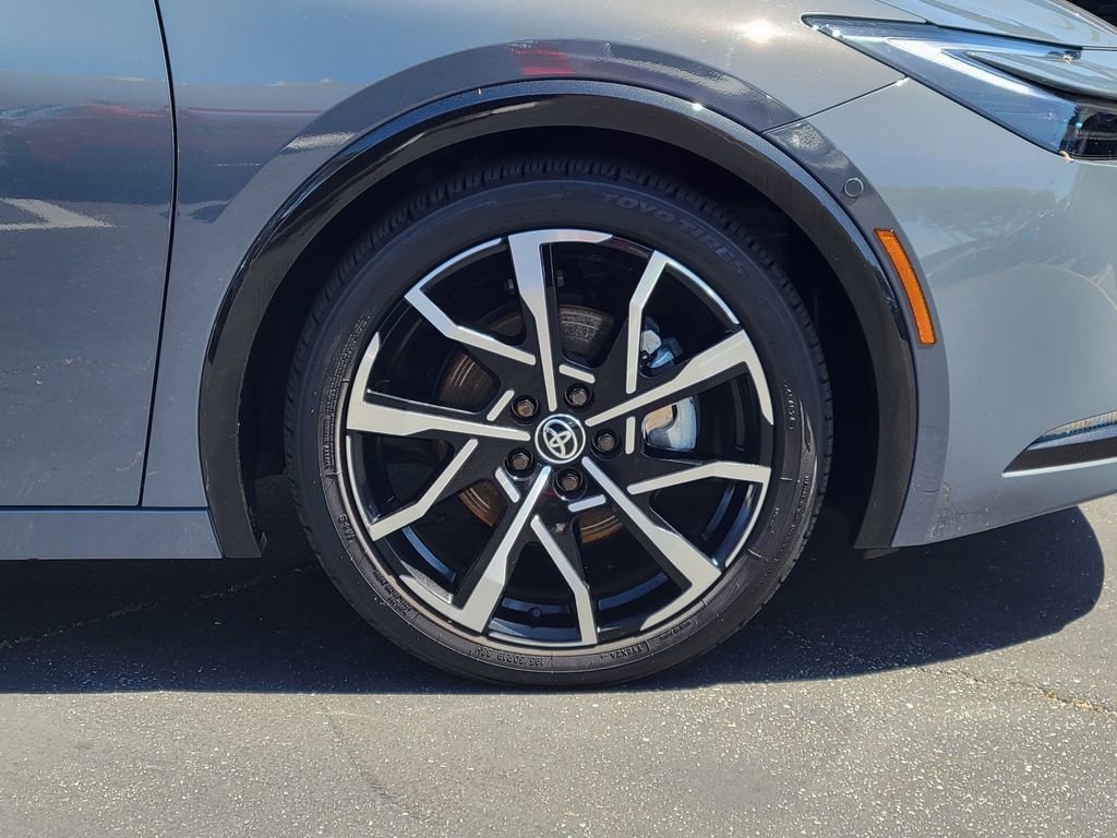 Used 2025 Toyota Prius Plug-In Hybrid w/ Limited Premium Package image 27