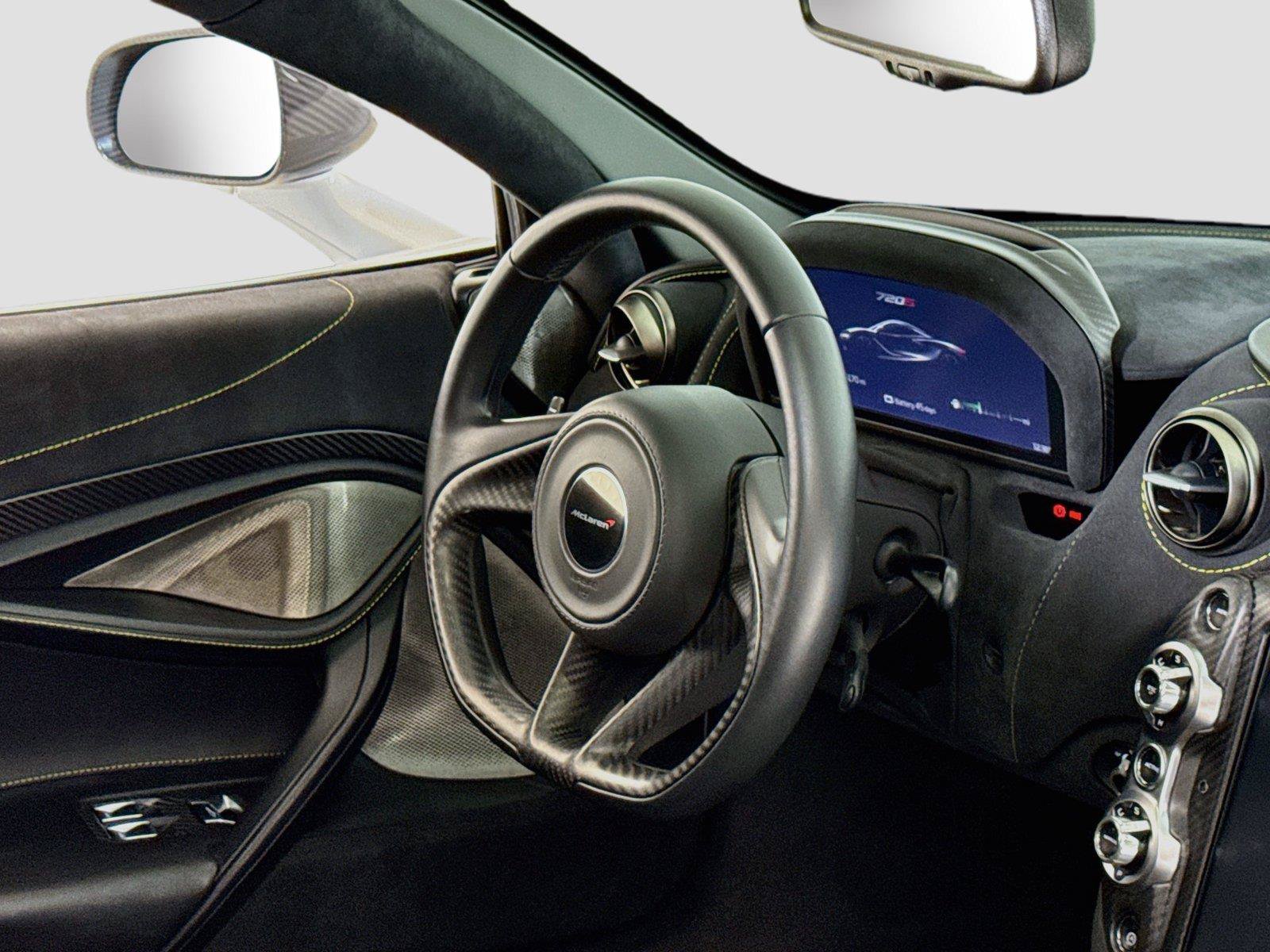 Used 2018 McLaren 720S Performance RWD image 23