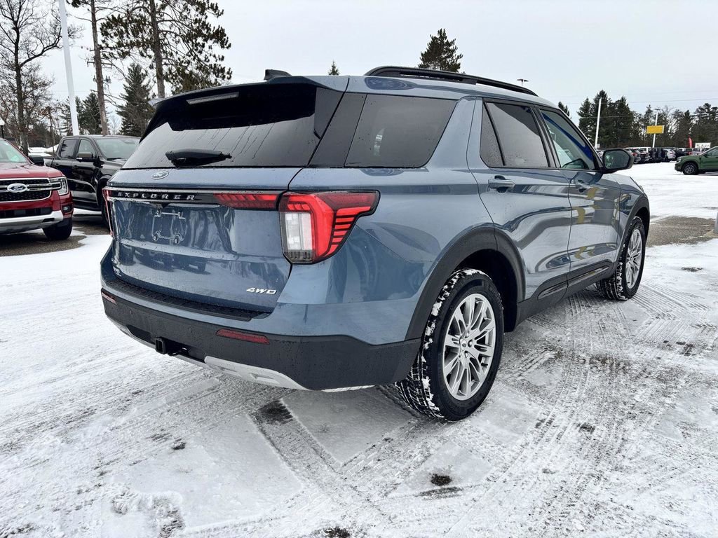 New 2026 Ford Explorer Active w/ Active Comfort Package image 3