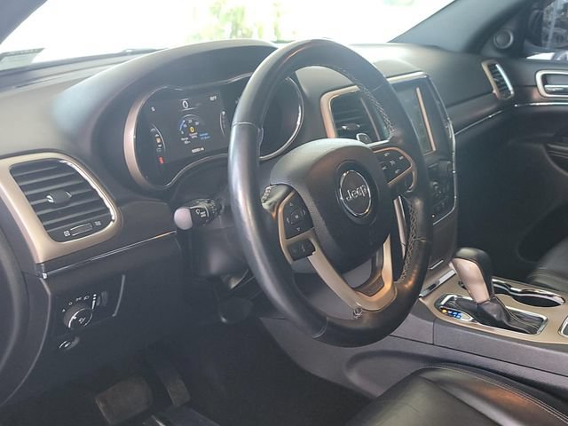 Used 2016 Jeep Grand Cherokee Limited AWD/4WD image 9