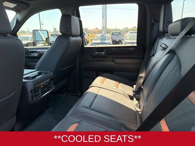 Used 2024 GMC Sierra 2500 AT4 image 21