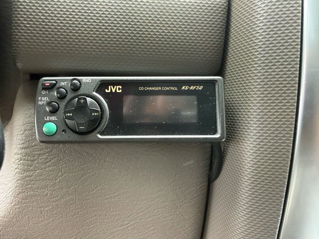 Used 2003 Jeep Liberty Renegade image 26