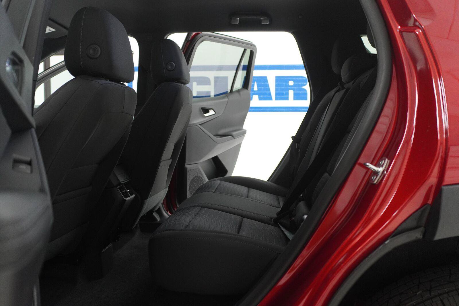 New 2027 Chevrolet Equinox LT FWD image 23