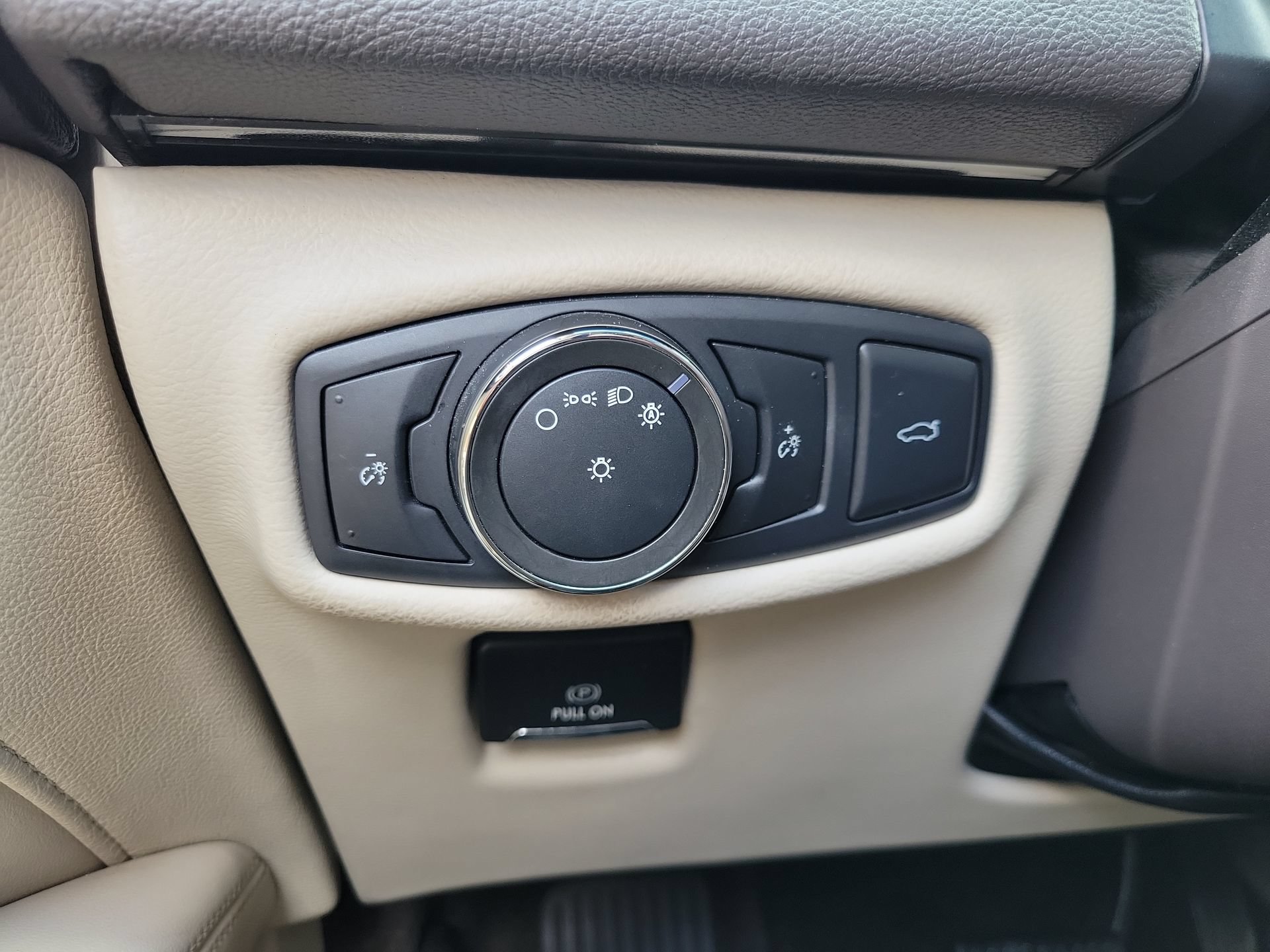 Used 2018 Lincoln MKZ Premiere FWD image 29