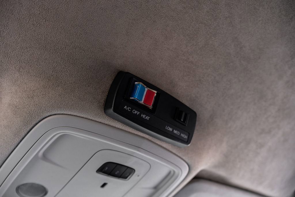 Used 2016 Cadillac XTS image 26