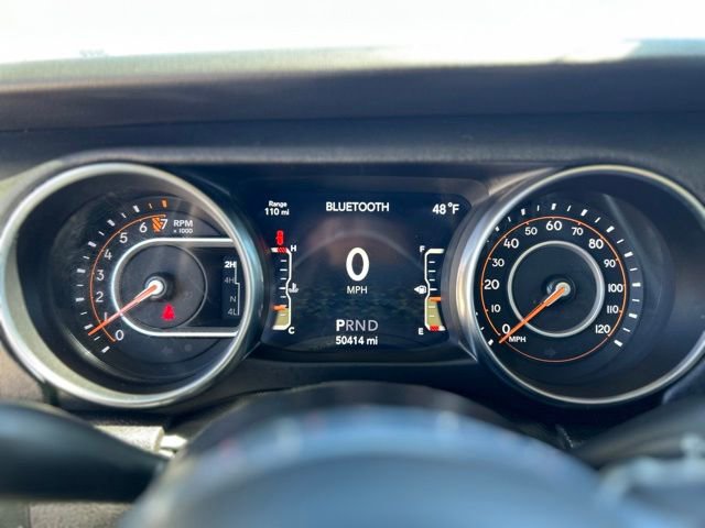 Used 2022 Jeep Wrangler Unlimited Sahara w/ LED Lighting Group AWD/4WD image 15