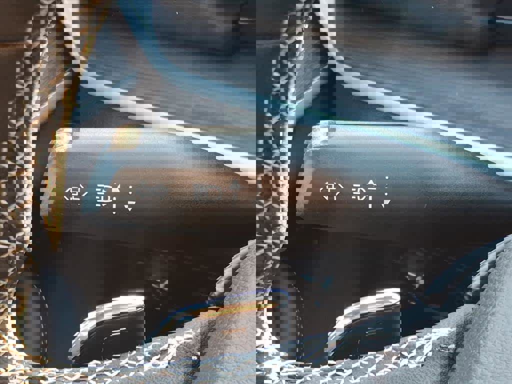 Used 2025 Jeep Grand Cherokee L Limited w/ Black Appearance Package image 49