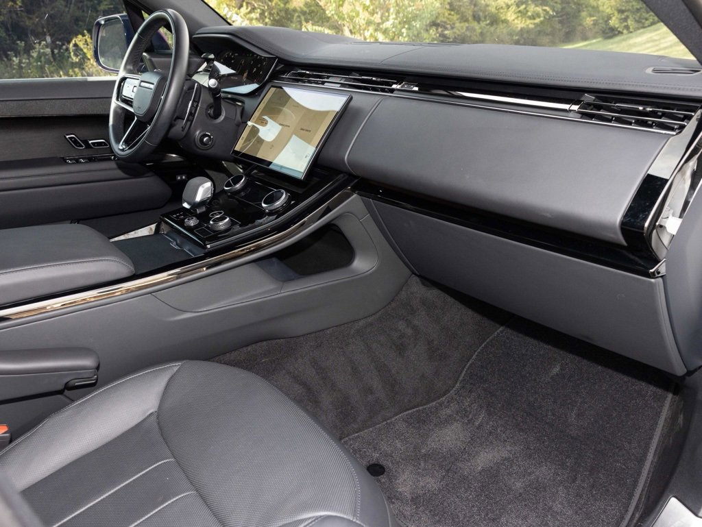 Used 2023 Land Rover Range Rover Sport SE Dynamic image 47