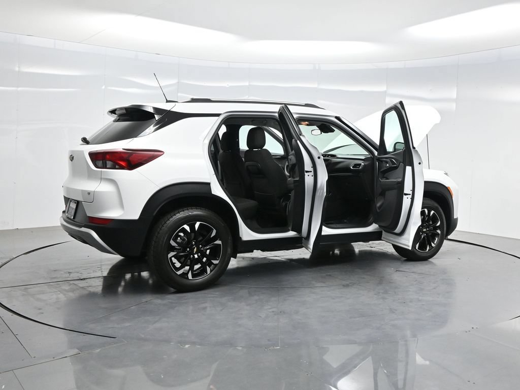 Used 2023 Chevrolet TrailBlazer LT FWD image 4