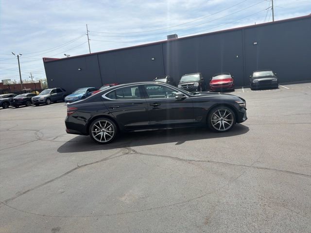 Used 2025 Genesis G70 2.5T image 4