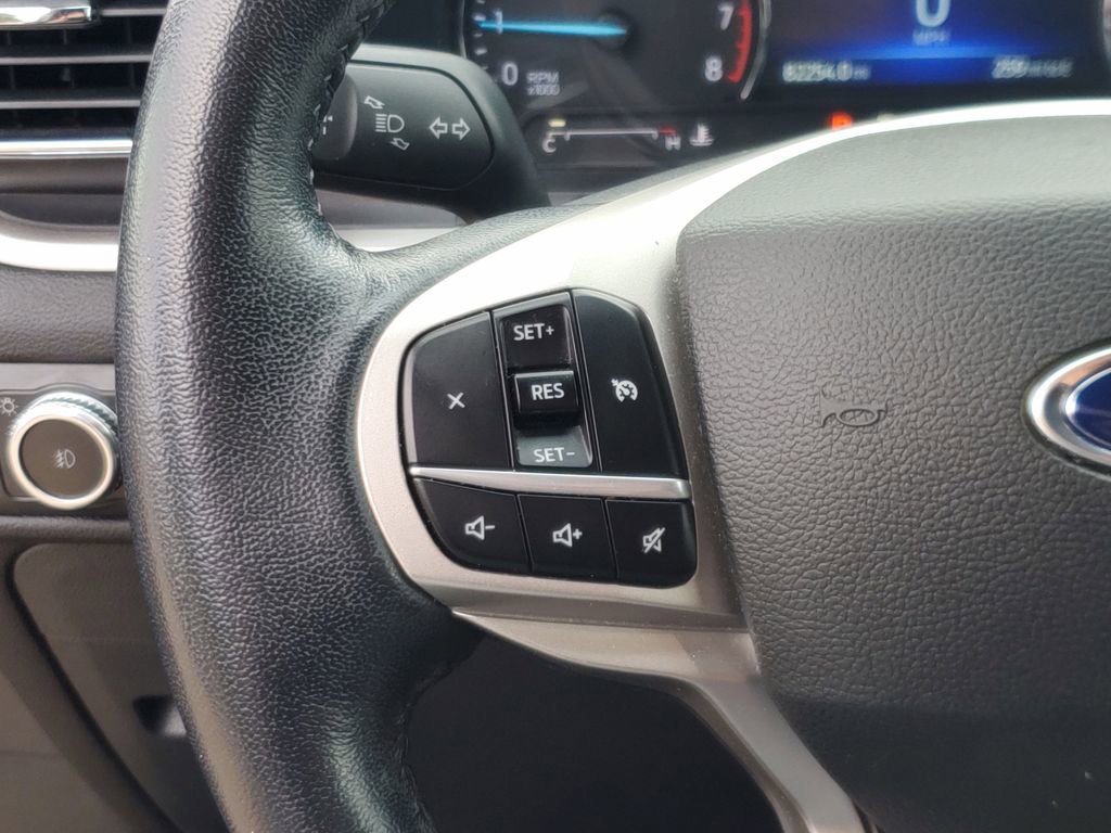 Used 2022 Ford Explorer XLT w/ Equipment Group 202A RWD image 22