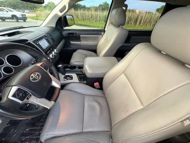 Used 2017 Toyota Sequoia SR5 w/ Premium Package RWD image 27