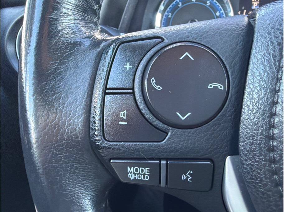 Used 2017 Toyota Corolla SE FWD image 22