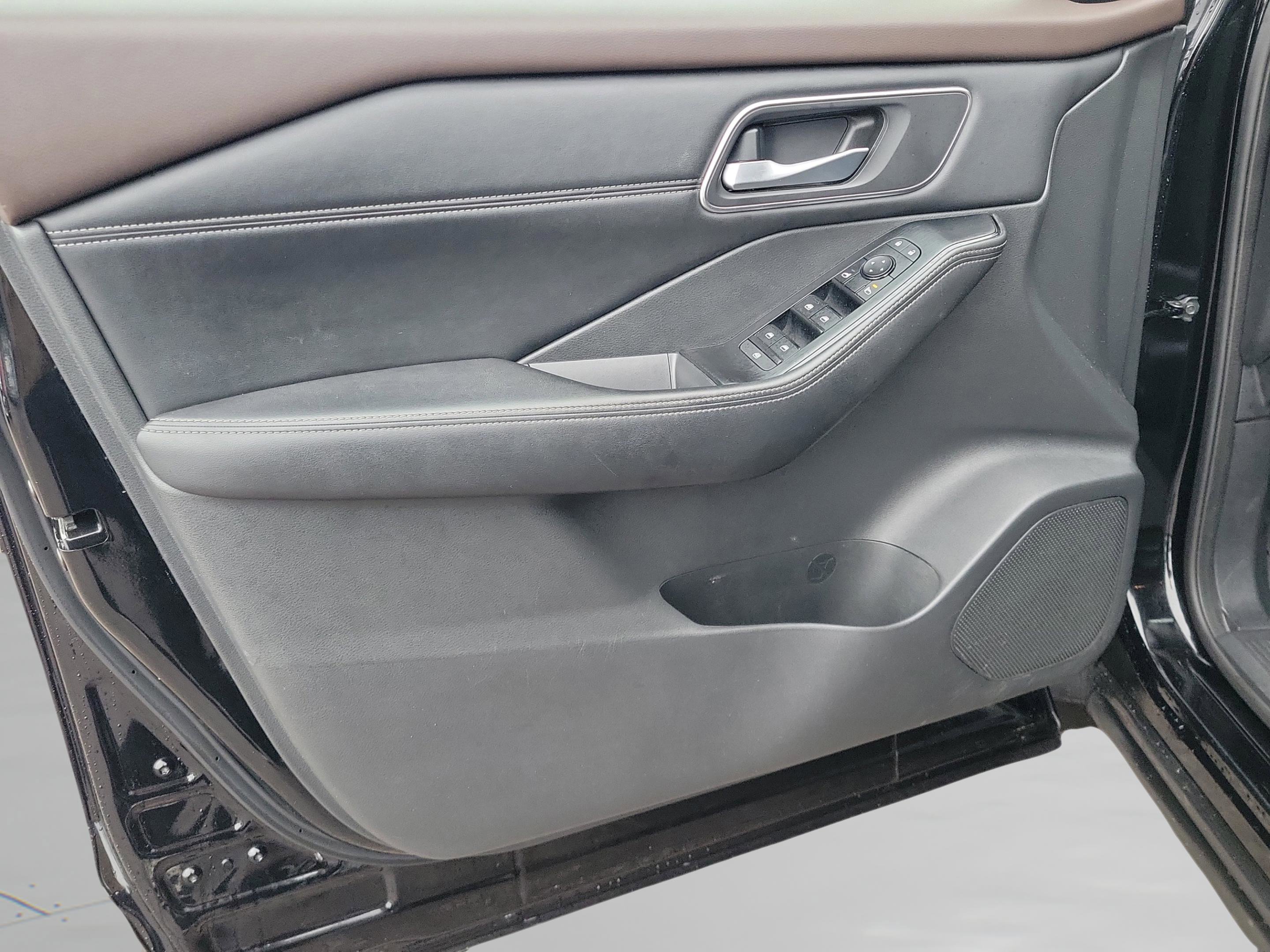 Certified 2021 Nissan Rogue SV w/ Premium Package image 22