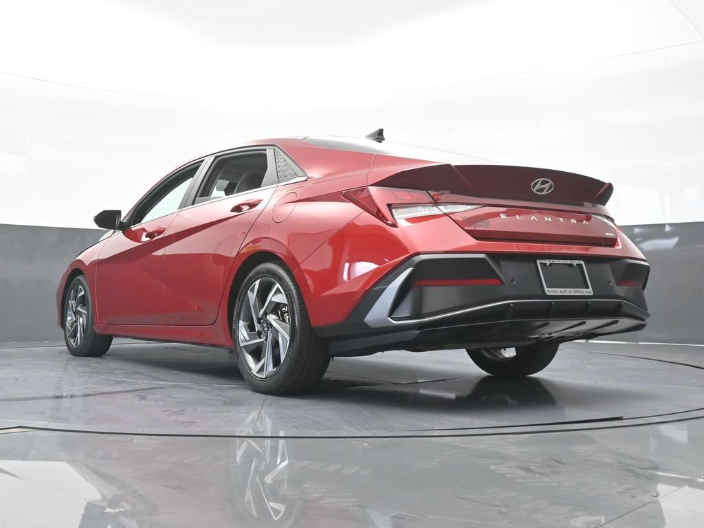 Used 2024 Hyundai Elantra Limited FWD image 58