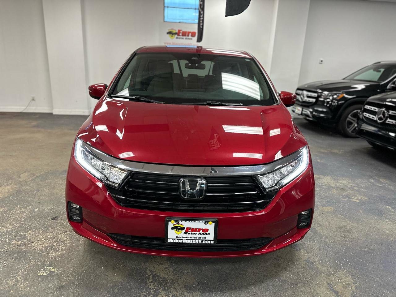 Used 2022 Honda Odyssey EX image 3