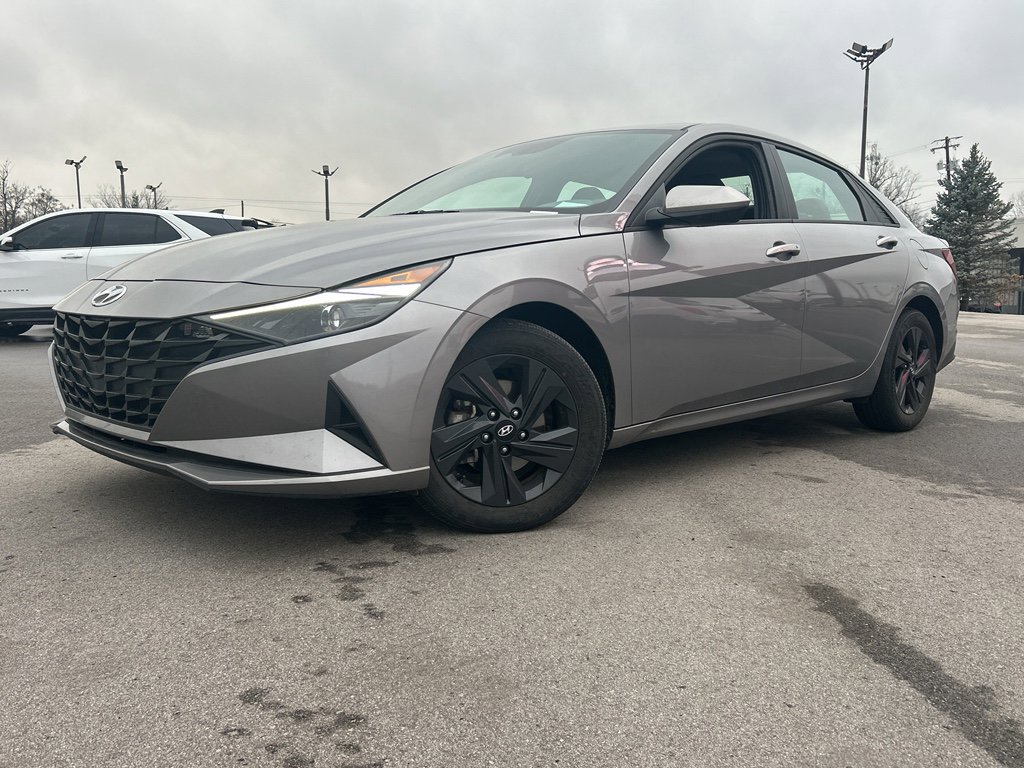 Used 2023 Hyundai Elantra SEL image 2