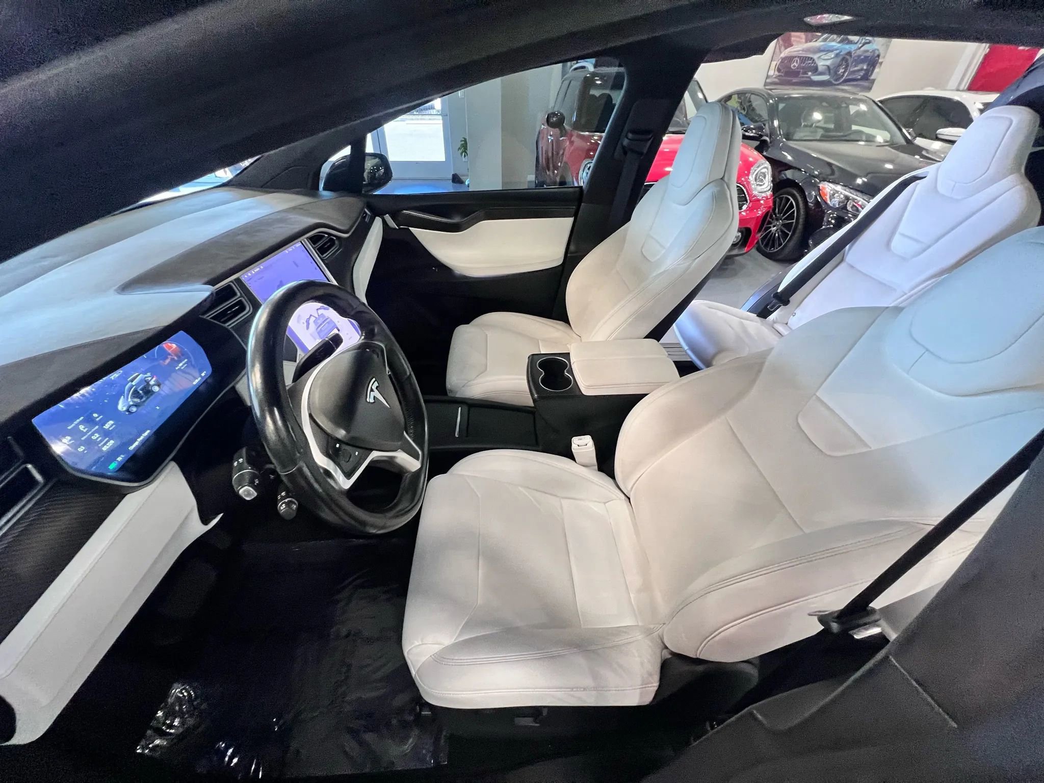 Used 2017 Tesla Model X 75D image 10