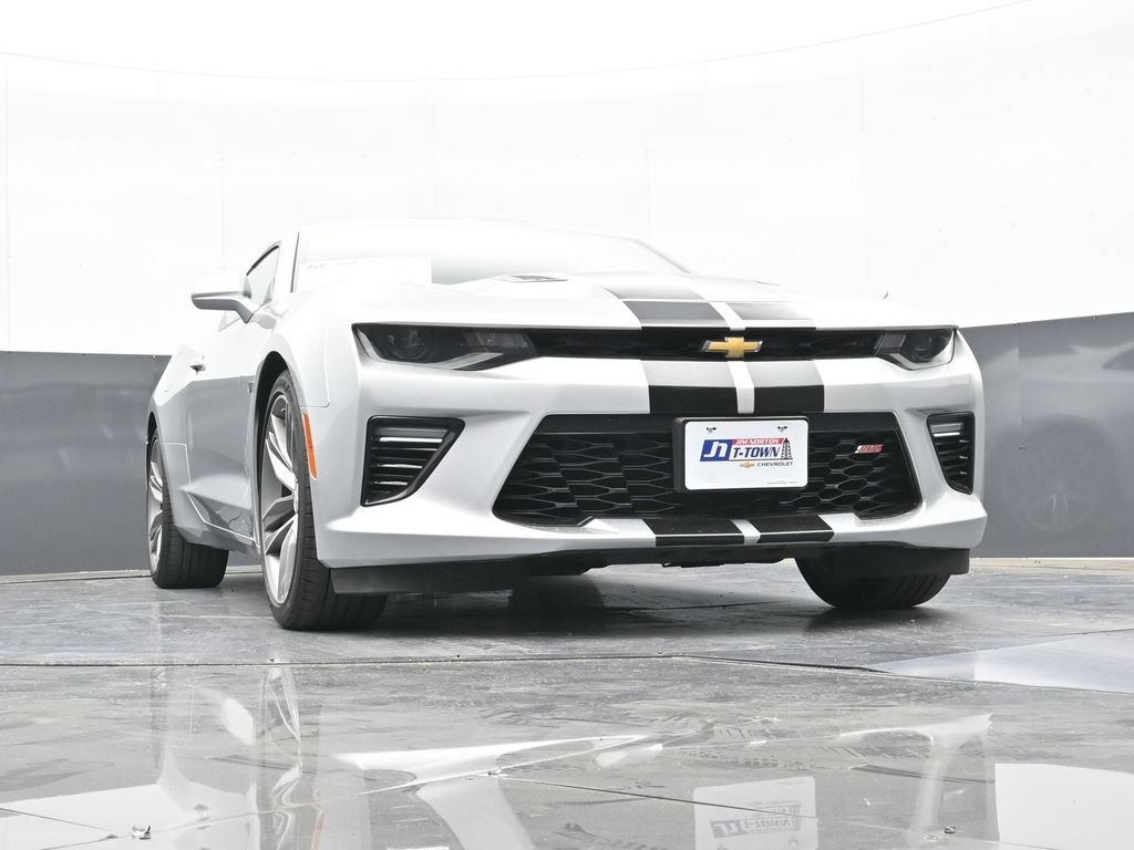 Used 2018 Chevrolet Camaro SS RWD image 49