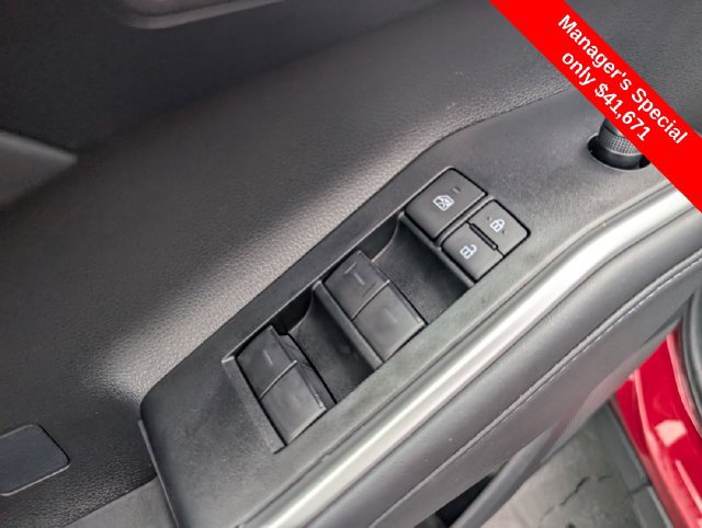 Used 2025 Toyota Highlander XLE AWD/4WD image 14