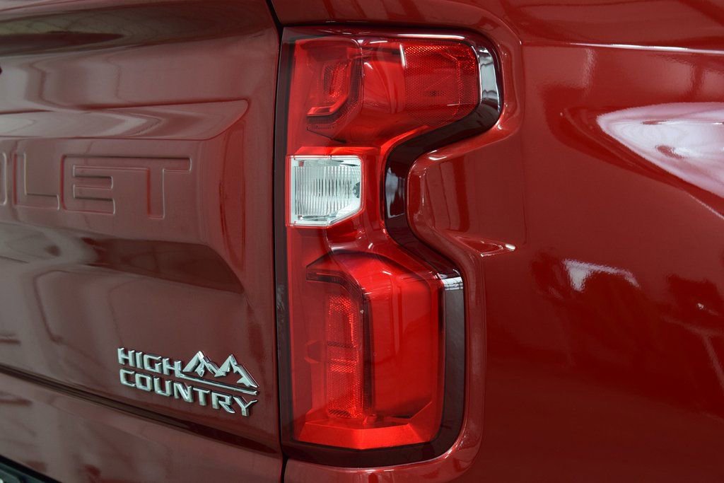 Used 2022 Chevrolet Silverado 1500 High Country image 17