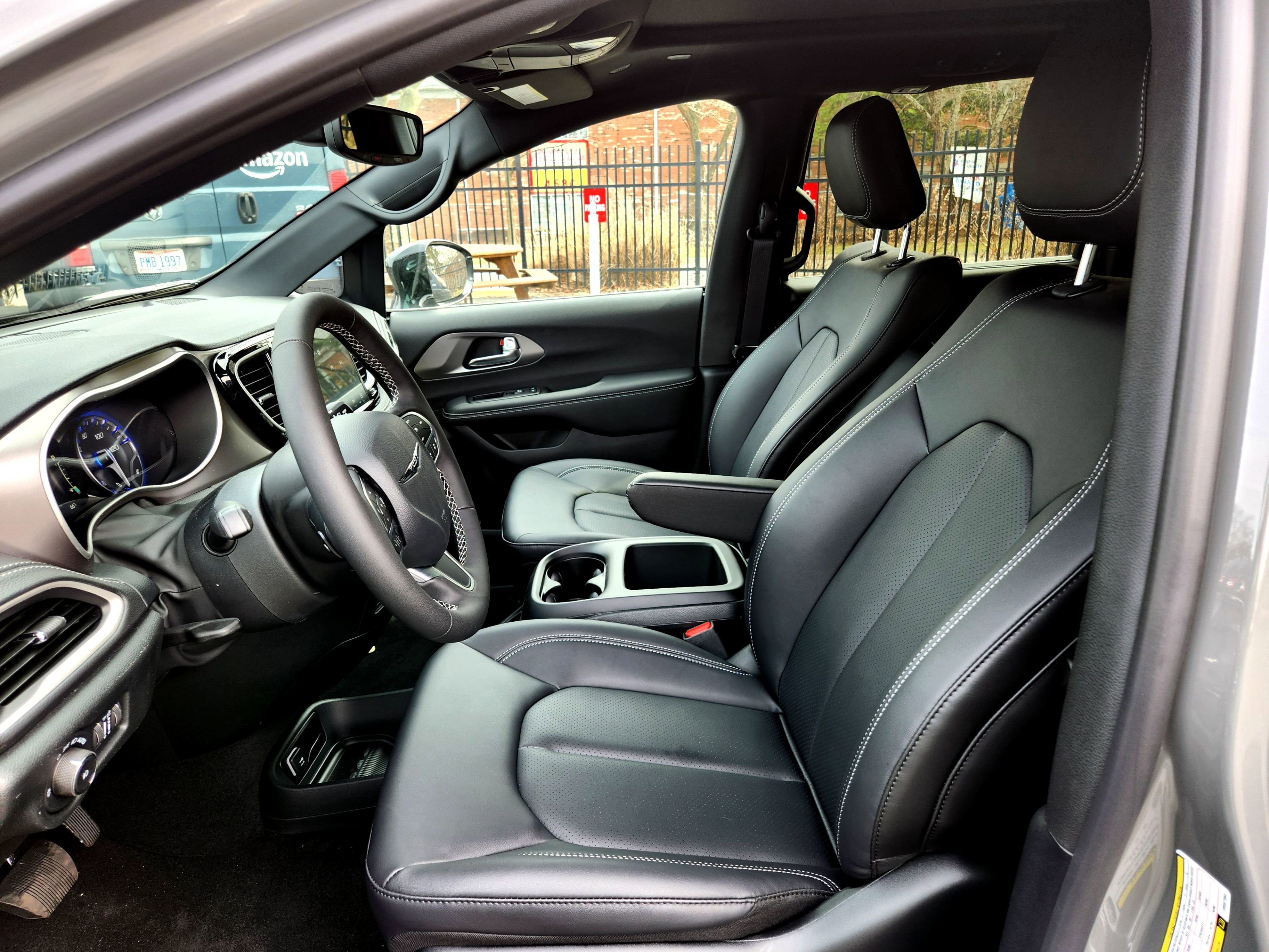 New 2025 Chrysler Pacifica Select image 18