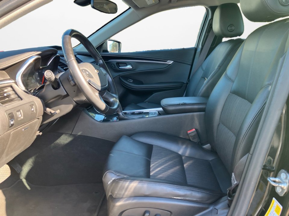 Used 2017 Chevrolet Impala LT image 11