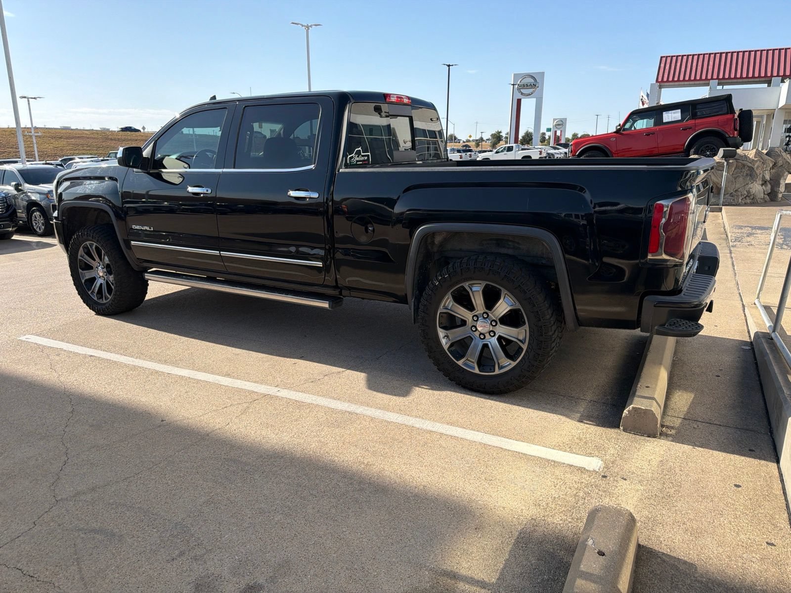 Used 2016 GMC Sierra 1500 Denali w/ Denali Ultimate Package AWD/4WD image 2