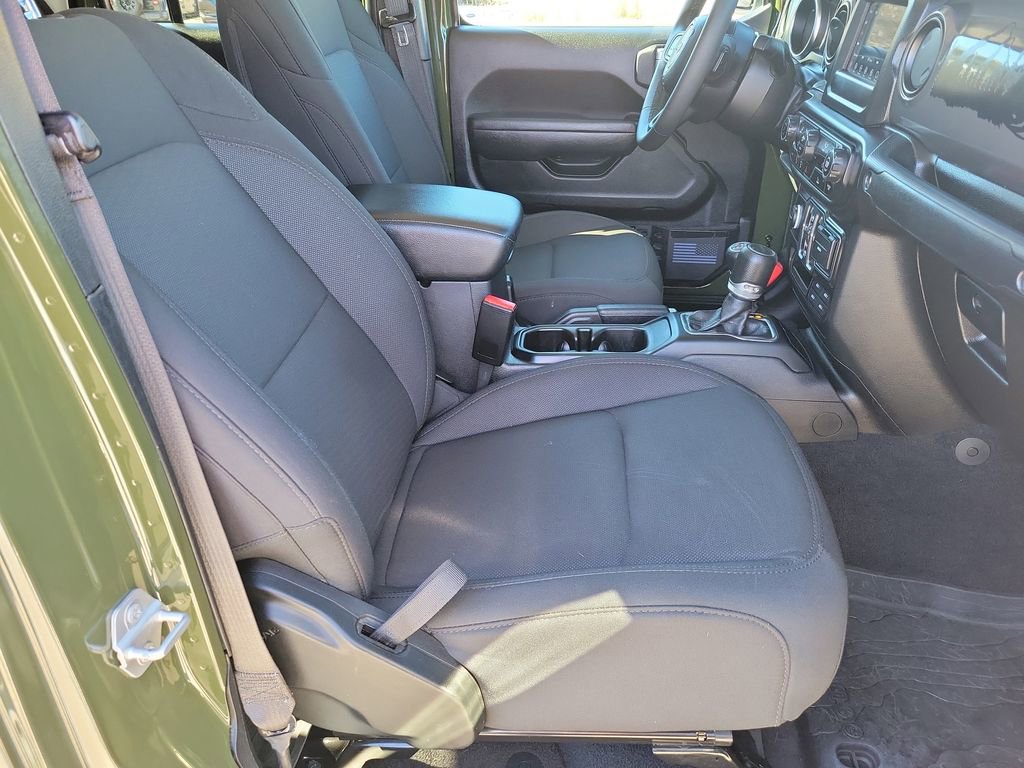 Used 2023 Jeep Gladiator Willys image 36