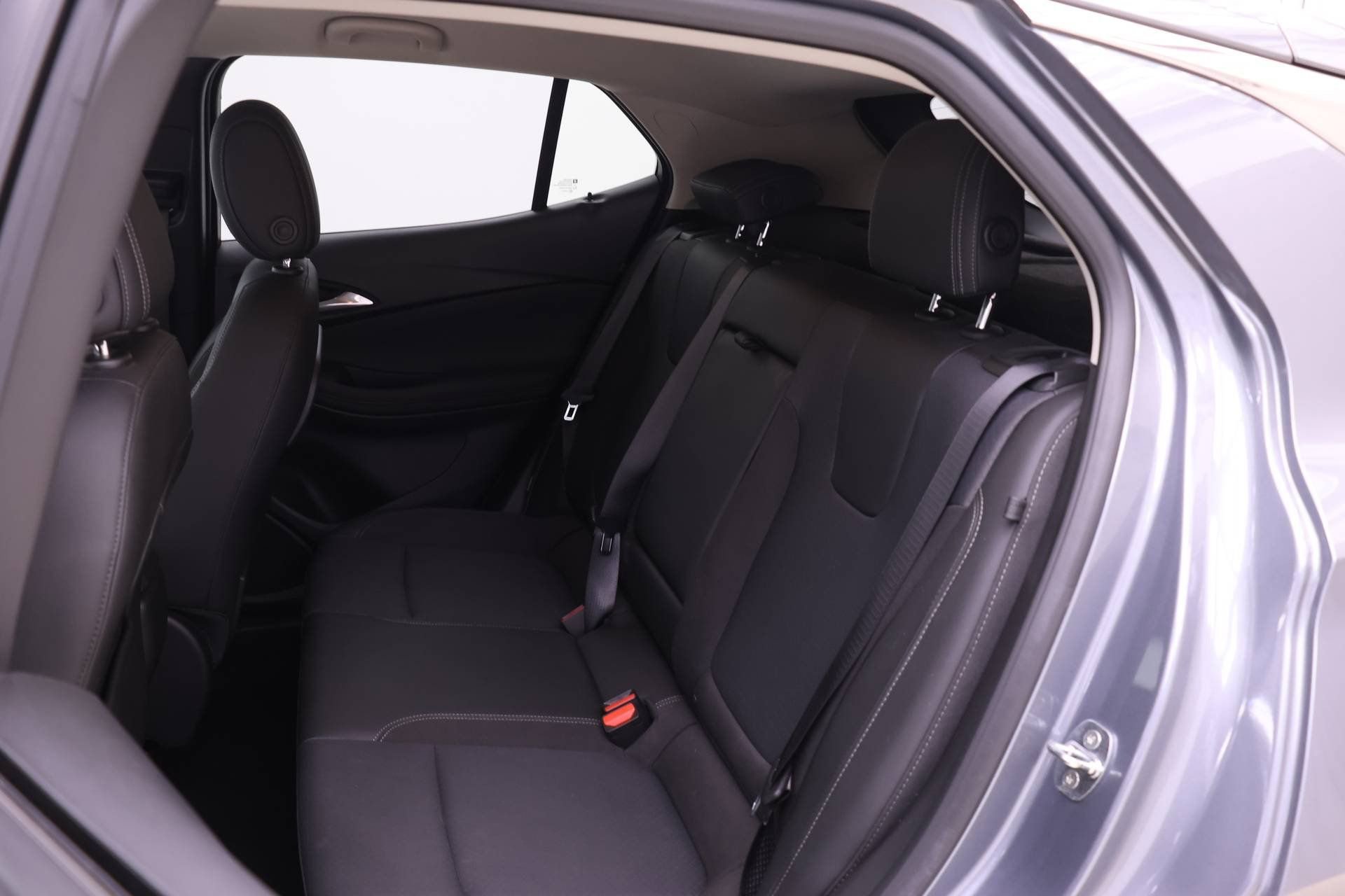 Used 2022 Buick Encore GX Select w/ Sport Touring Package image 19