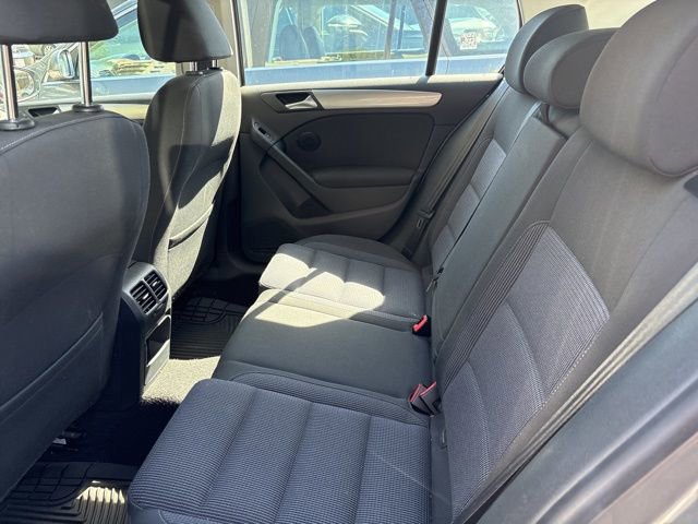 Used 2014 Volkswagen Golf TDI image 8