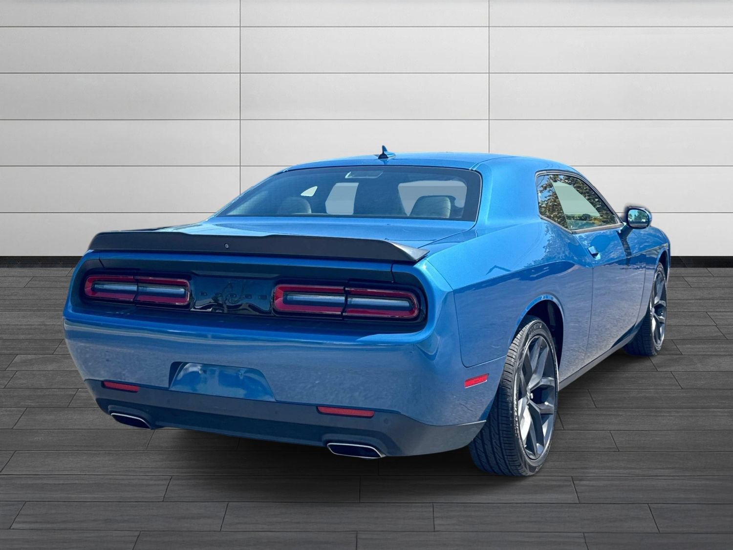 Used 2022 Dodge Challenger SXT w/ Plus Package RWD image 5