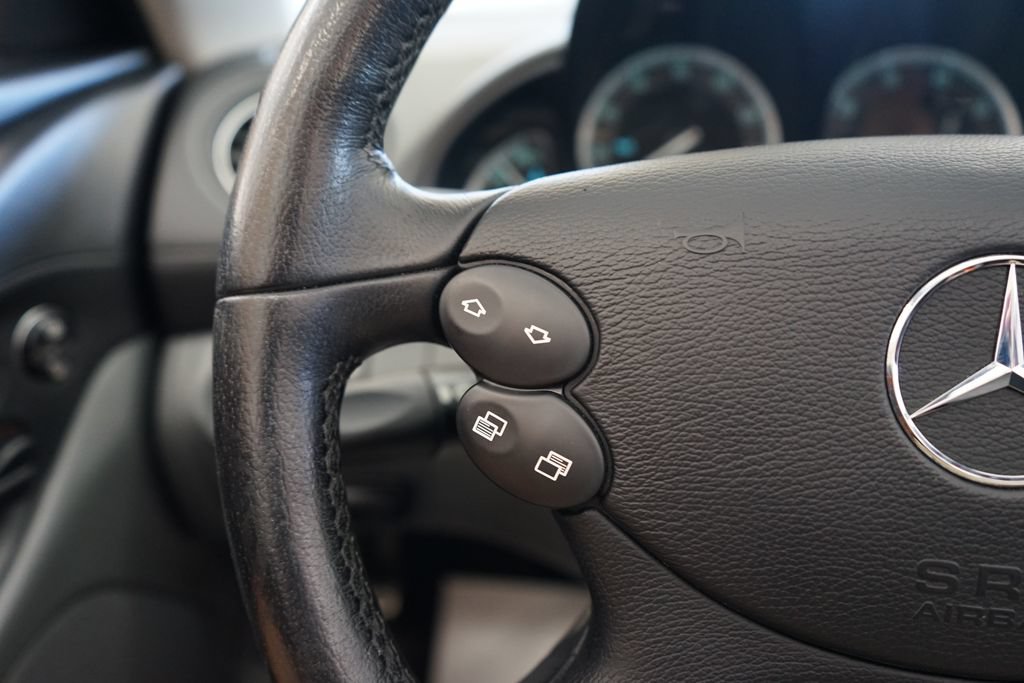 Used 2005 Mercedes-Benz SL 500 image 31