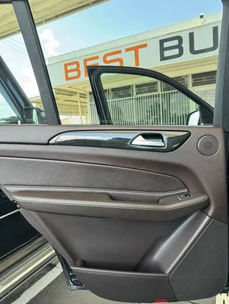 Used 2018 Mercedes-Benz GLS 450 4MATIC w/ Premium Package image 20
