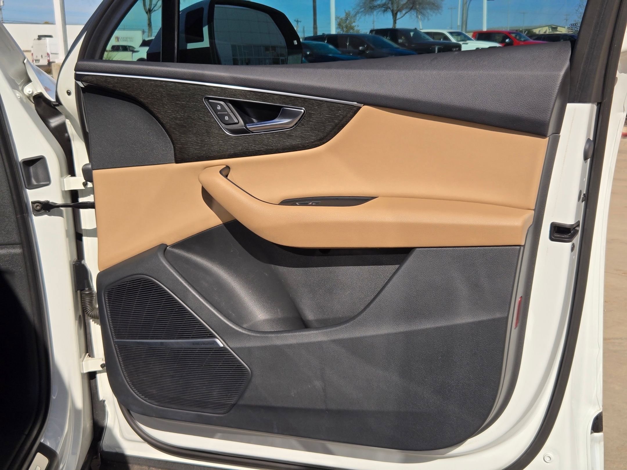 Used 2022 Audi Q7 3.0T Premium Plus w/ Premium Plus Package image 29