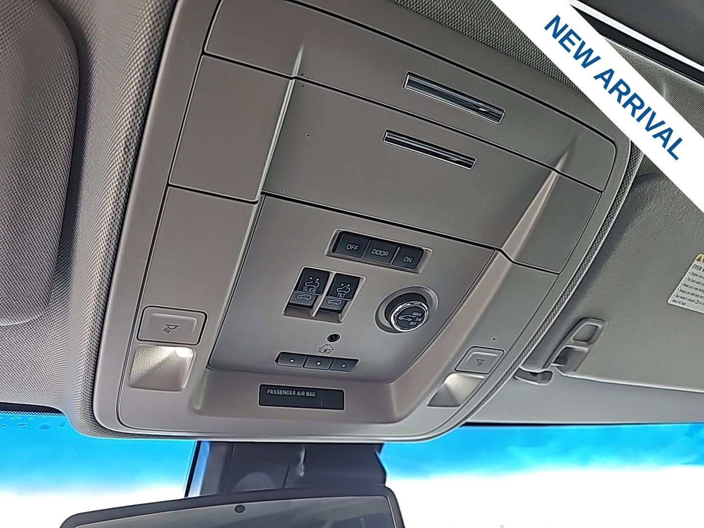 Used 2019 Chevrolet Suburban Premier AWD/4WD image 14