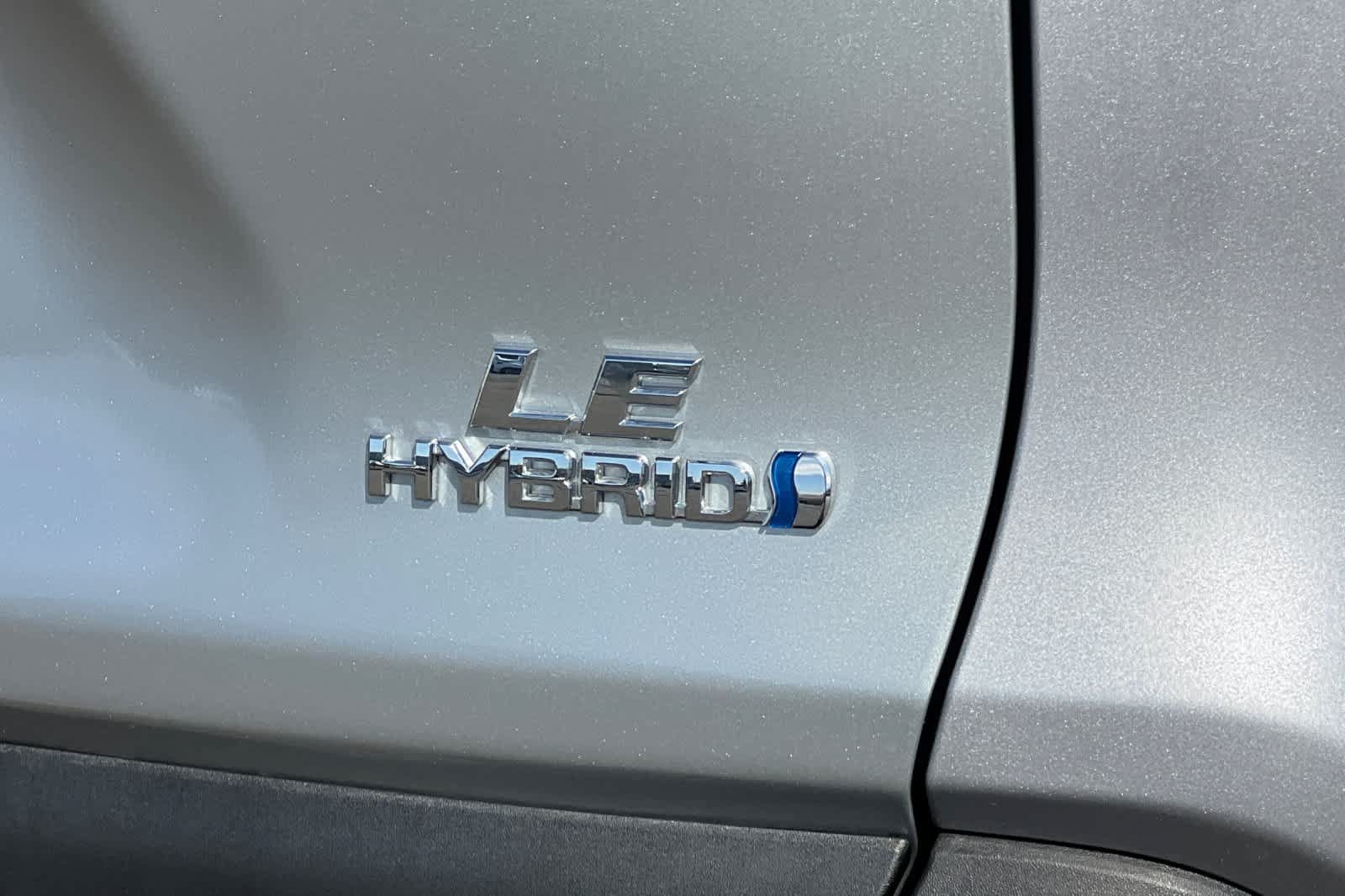 Certified 2024 Toyota RAV4 LE AWD/4WD image 31