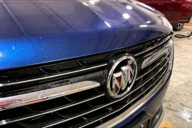 Used 2023 Buick Envision Essence image 28