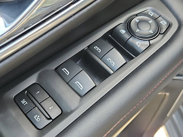 Used 2021 Chevrolet Suburban RST w/ Luxury Package image 19