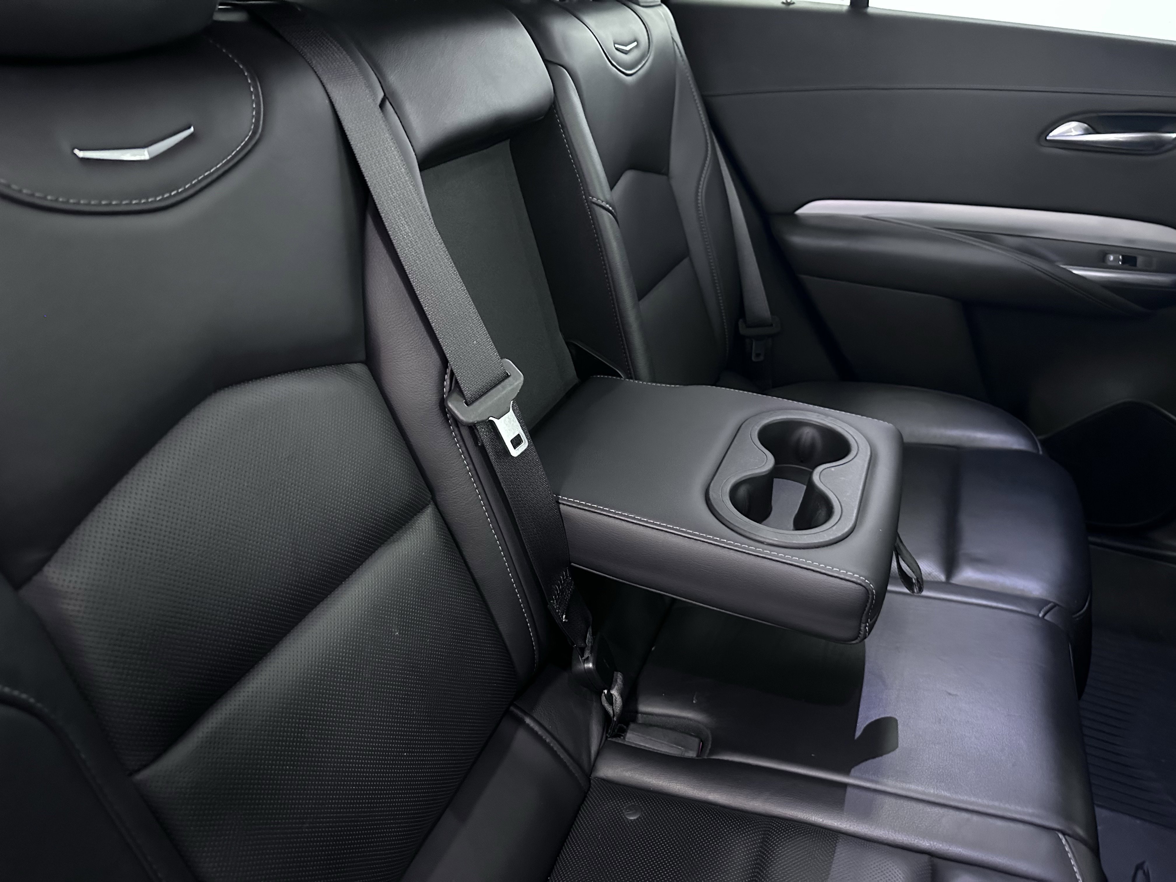 Used 2019 Cadillac XT4 Premium Luxury image 32