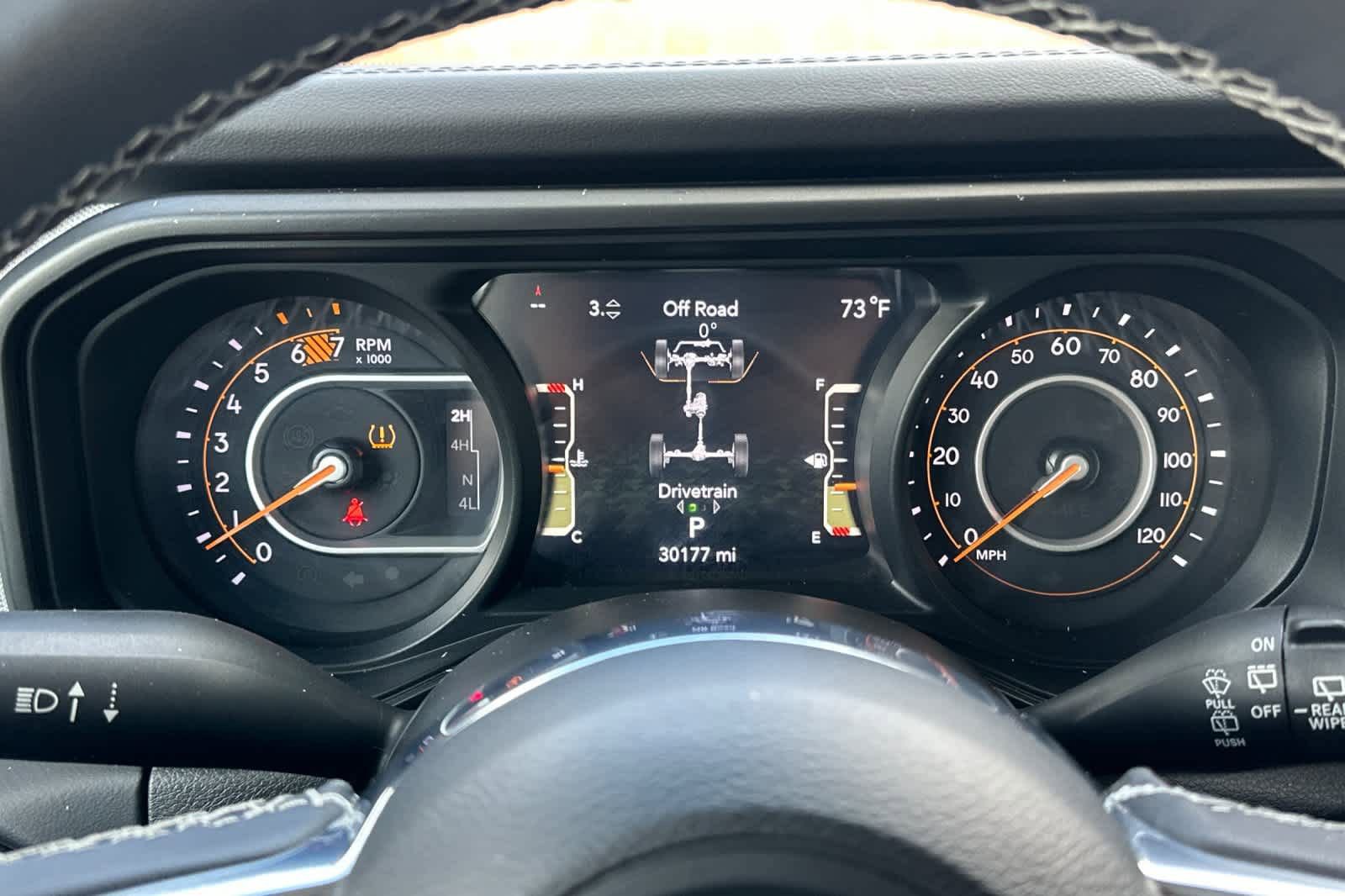 Used 2025 Jeep Wrangler Unlimited Sahara AWD/4WD image 24