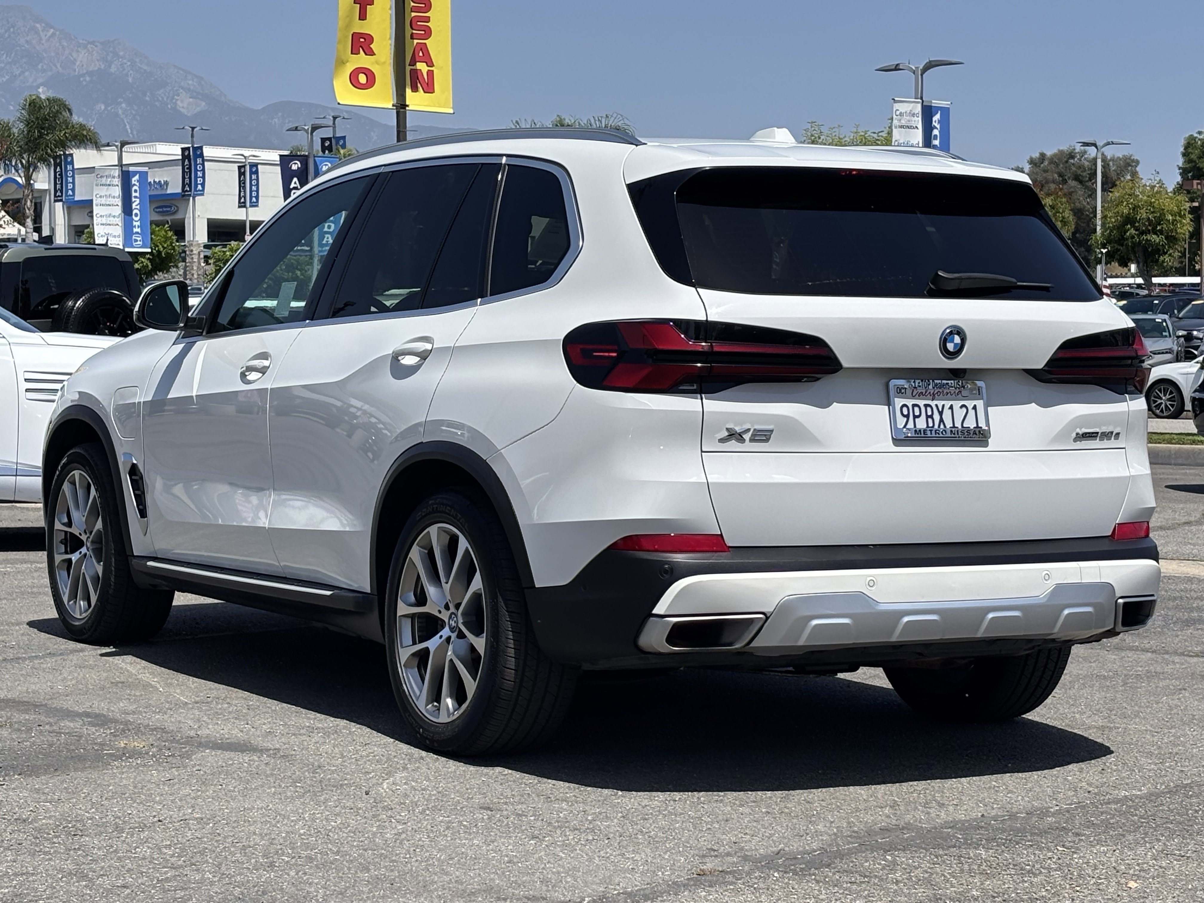Used 2025 BMW X5 xDrive50e AWD/4WD image 5