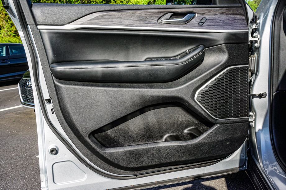 Used 2022 Jeep Grand Cherokee L Limited image 44